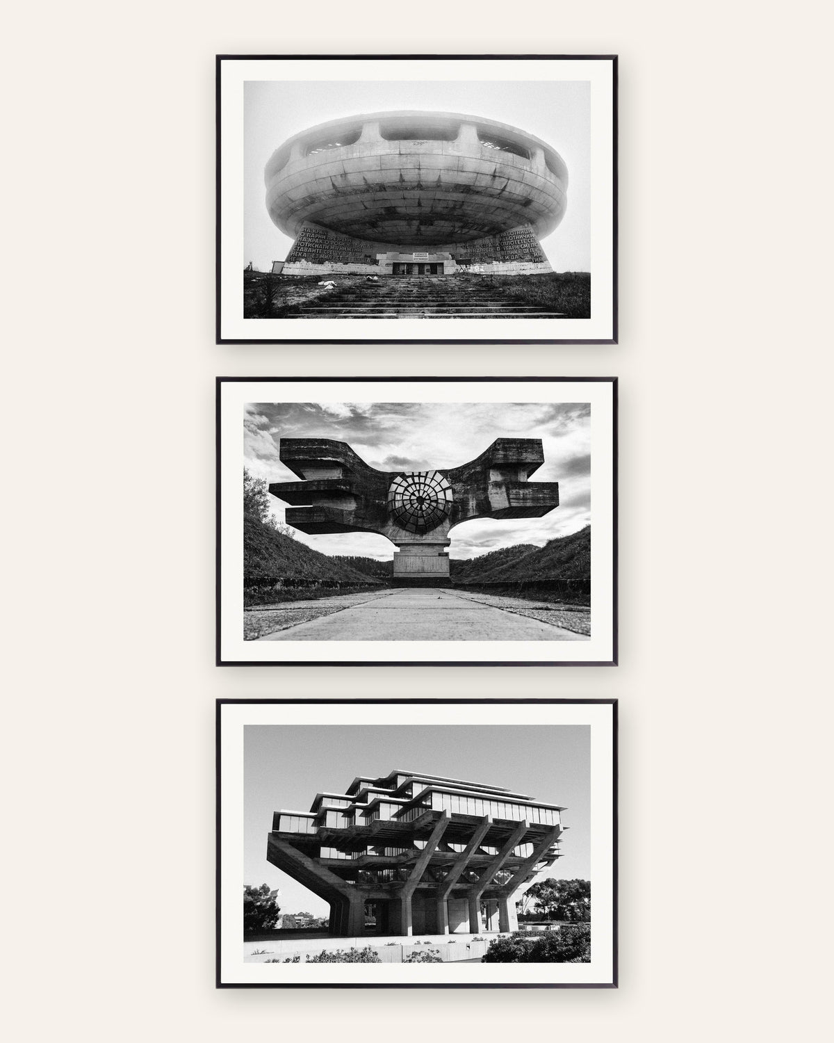 Brutalism-posters, set med 3: landmärken i betong, i svarta metallramar