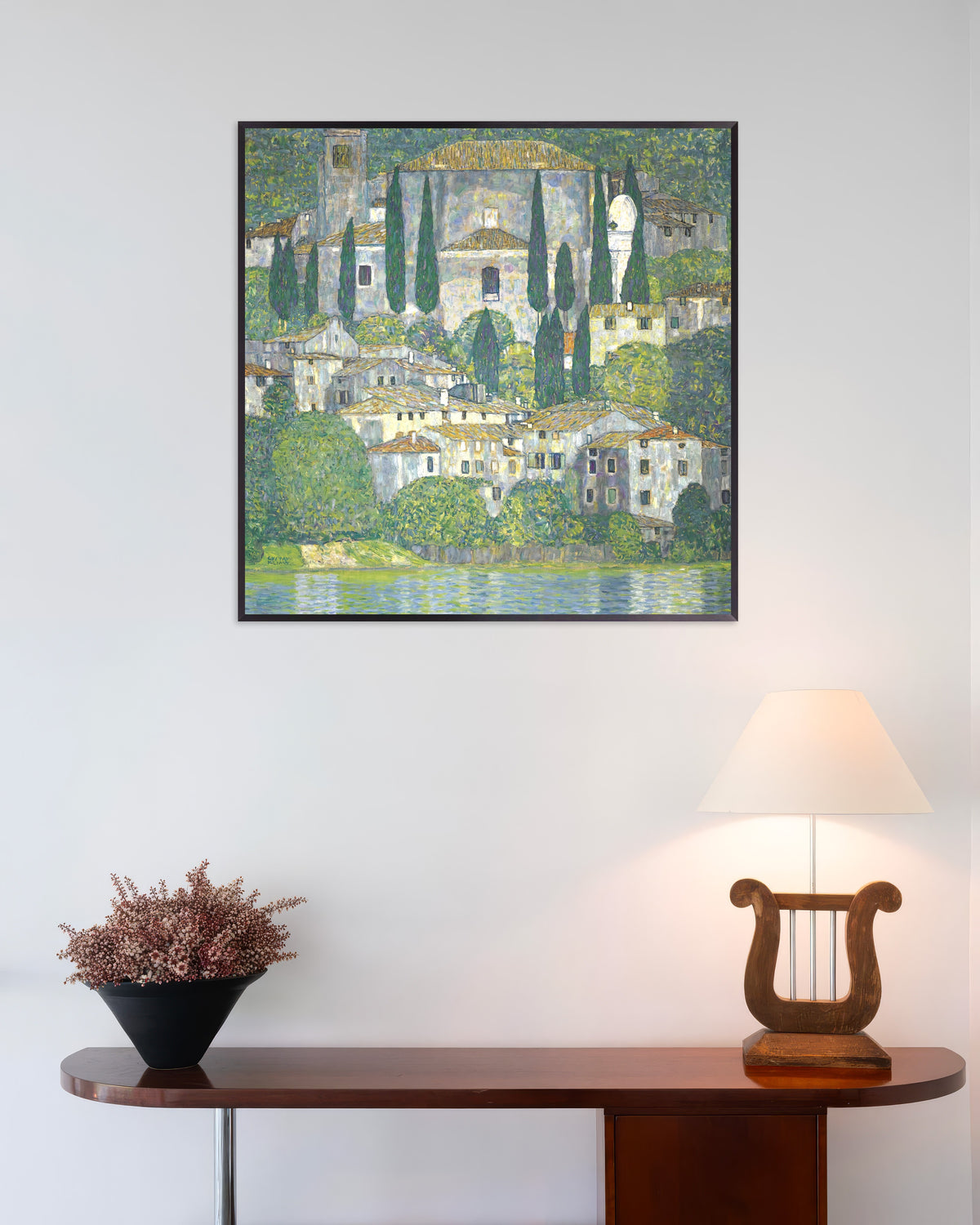 Poster Kyrka i Cassone (Landskap med cypresser) (1913) av Gustav Klimt med metallram
