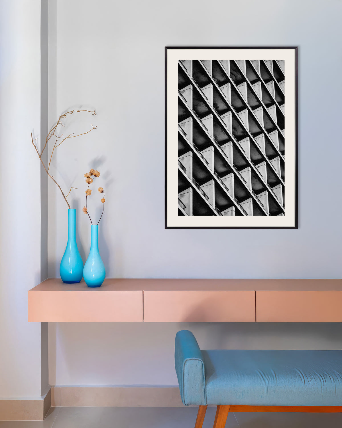 Poster ”Balkongernas diagonala rytm”, med metallram