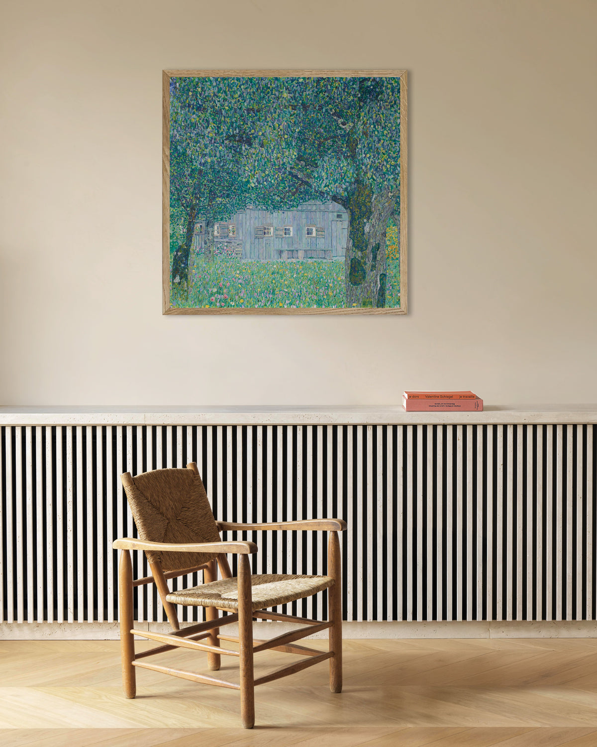 Poster Bondgård i Buchberg (1911) av Gustav Klimt med ram i naturträ