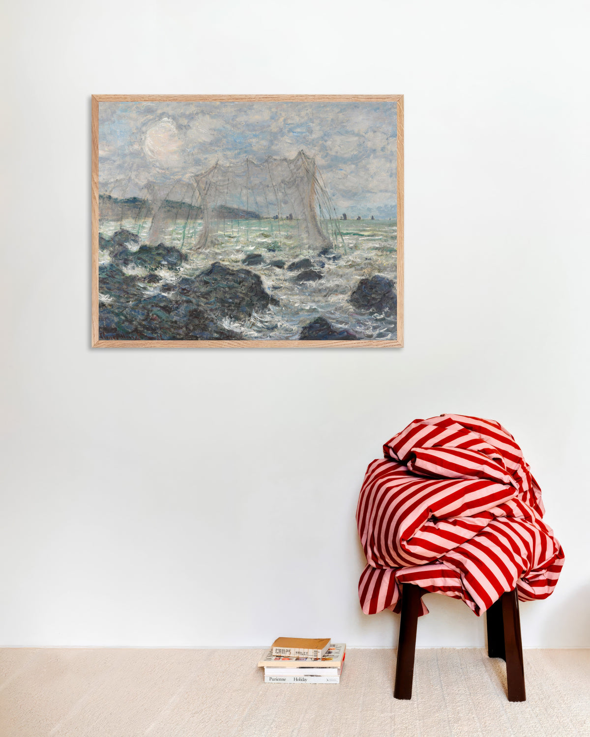 Poster Fisknät vid Pourville (1882) av Claude Monet med ram i naturträ