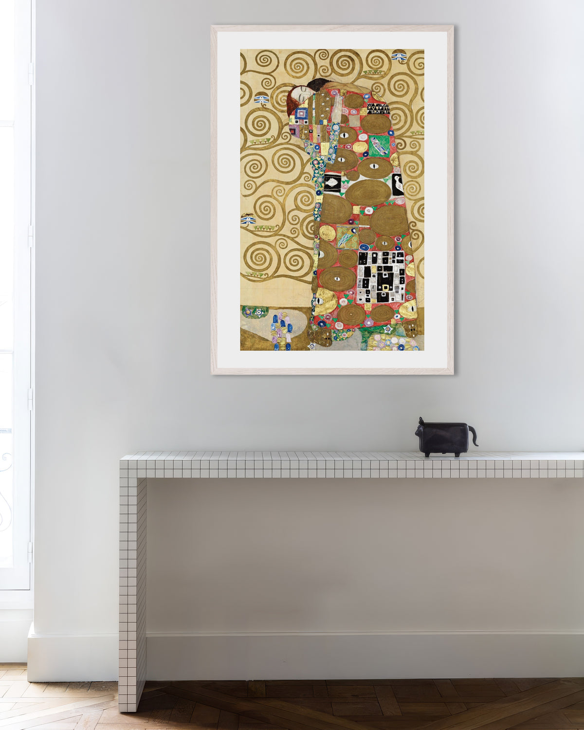 Poster med Uppfyllelse, Stocletfrisen (1910–1911) av Gustav Klimt, med vit träram