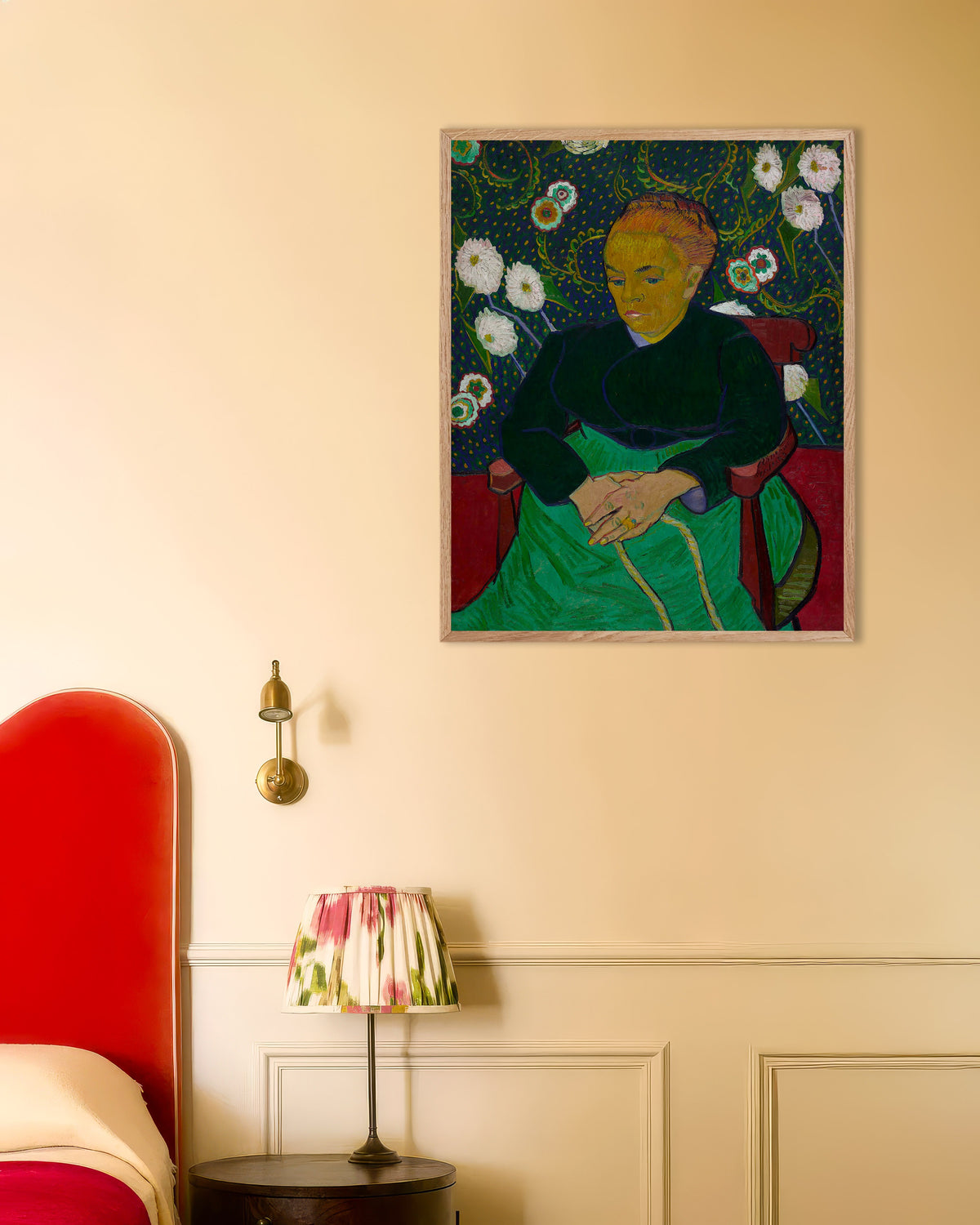 Poster av La Berceuse, Madame Roulin vaggar vaggan (1889) av Vincent van Gogh, med ram i naturträ