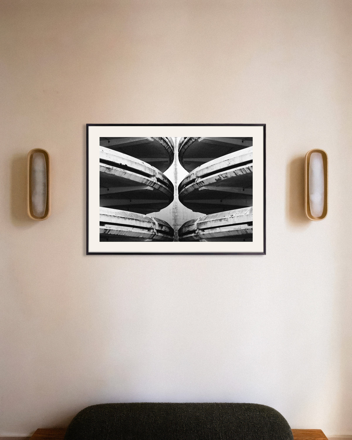 Poster ”Spegelvända parkeringsramper”, med metallram