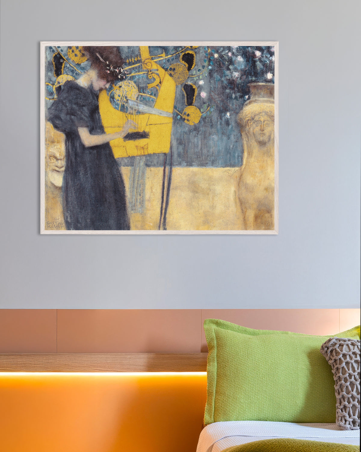 Poster Musiken I (1895) av Gustav Klimt med vit träram