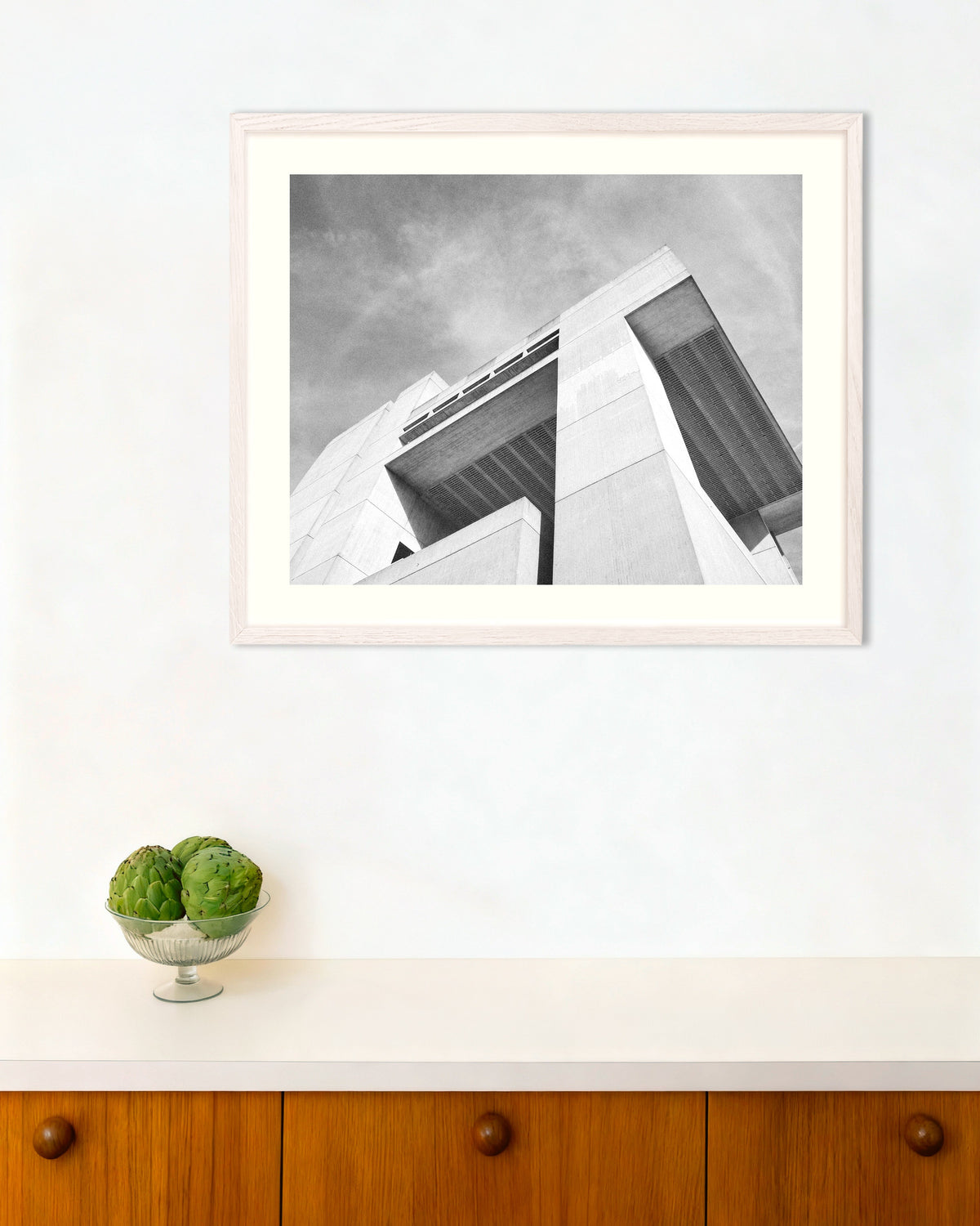 Poster ”Utskjutande block och lameller”, med vit träram