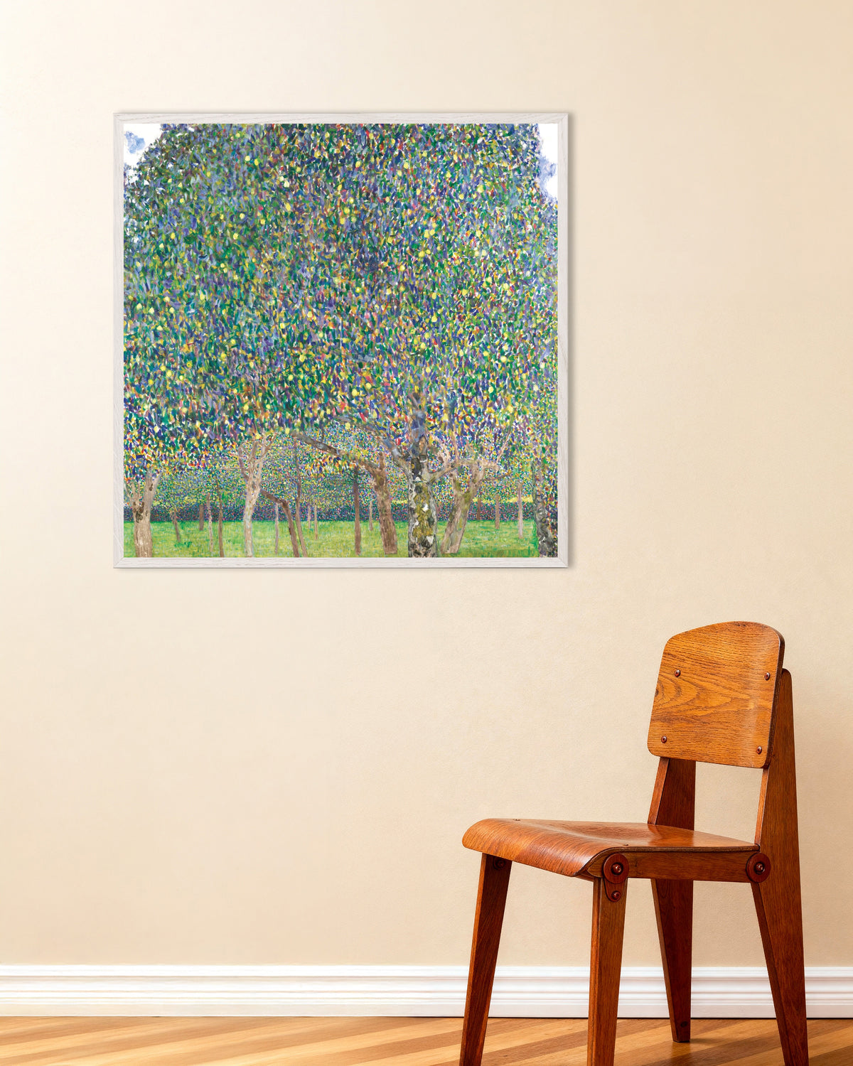 Poster Päronträdet (1903) av Gustav Klimt med vit träram