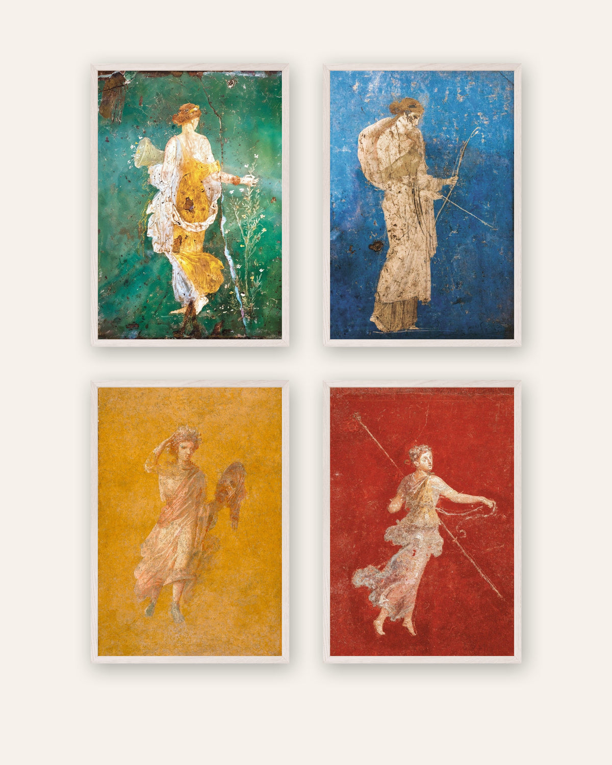 Set med 4 posters med romerska fresker, Flora, Artemis, Melpomene och Menad, i vita träramar