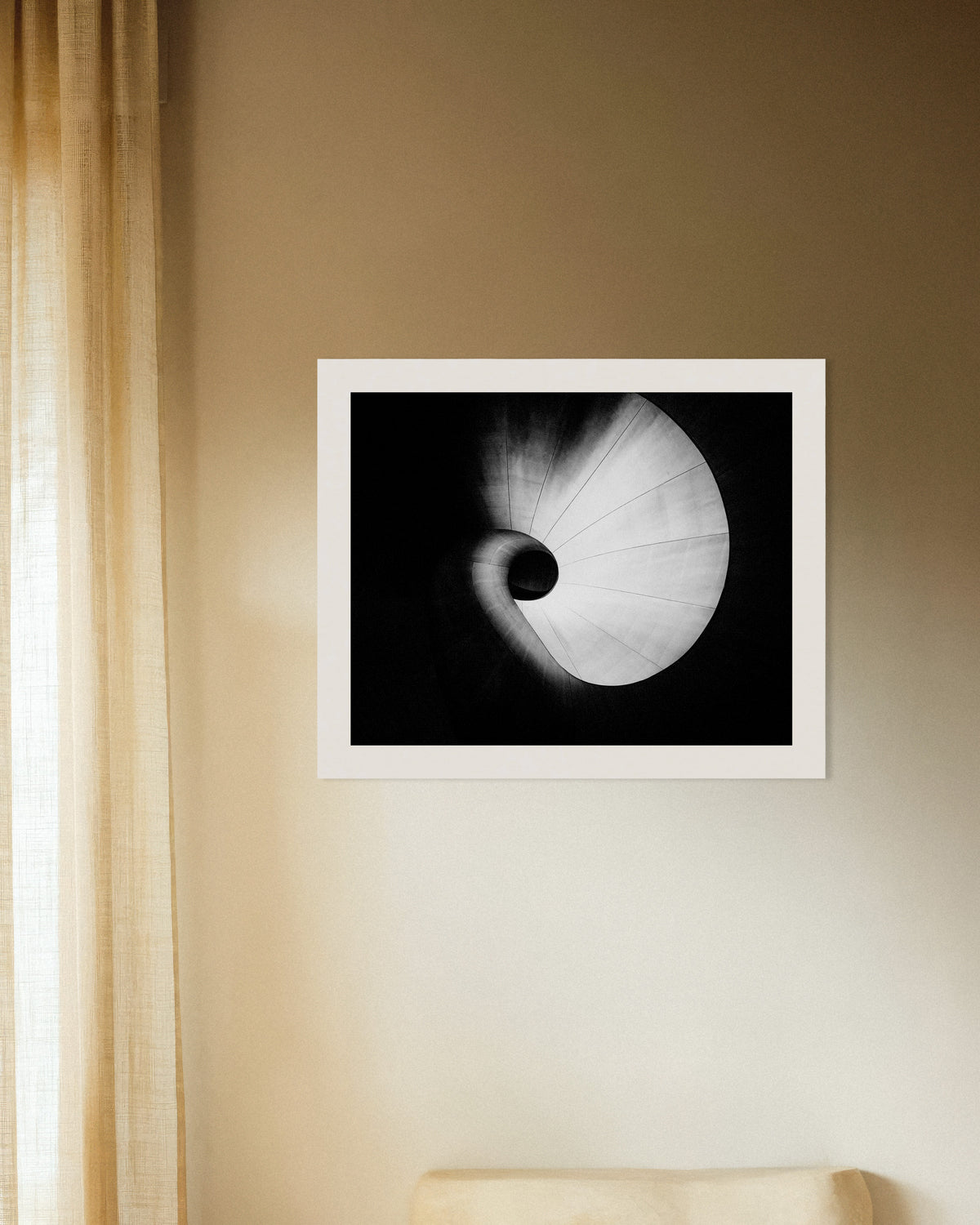 Poster ”Spiraltrappa sedd underifrån”