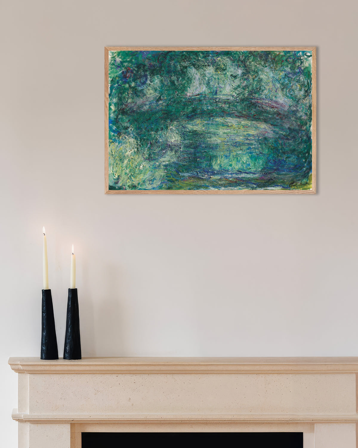 Poster Den japanska bron (1918–1924) av Claude Monet med ram i naturträ