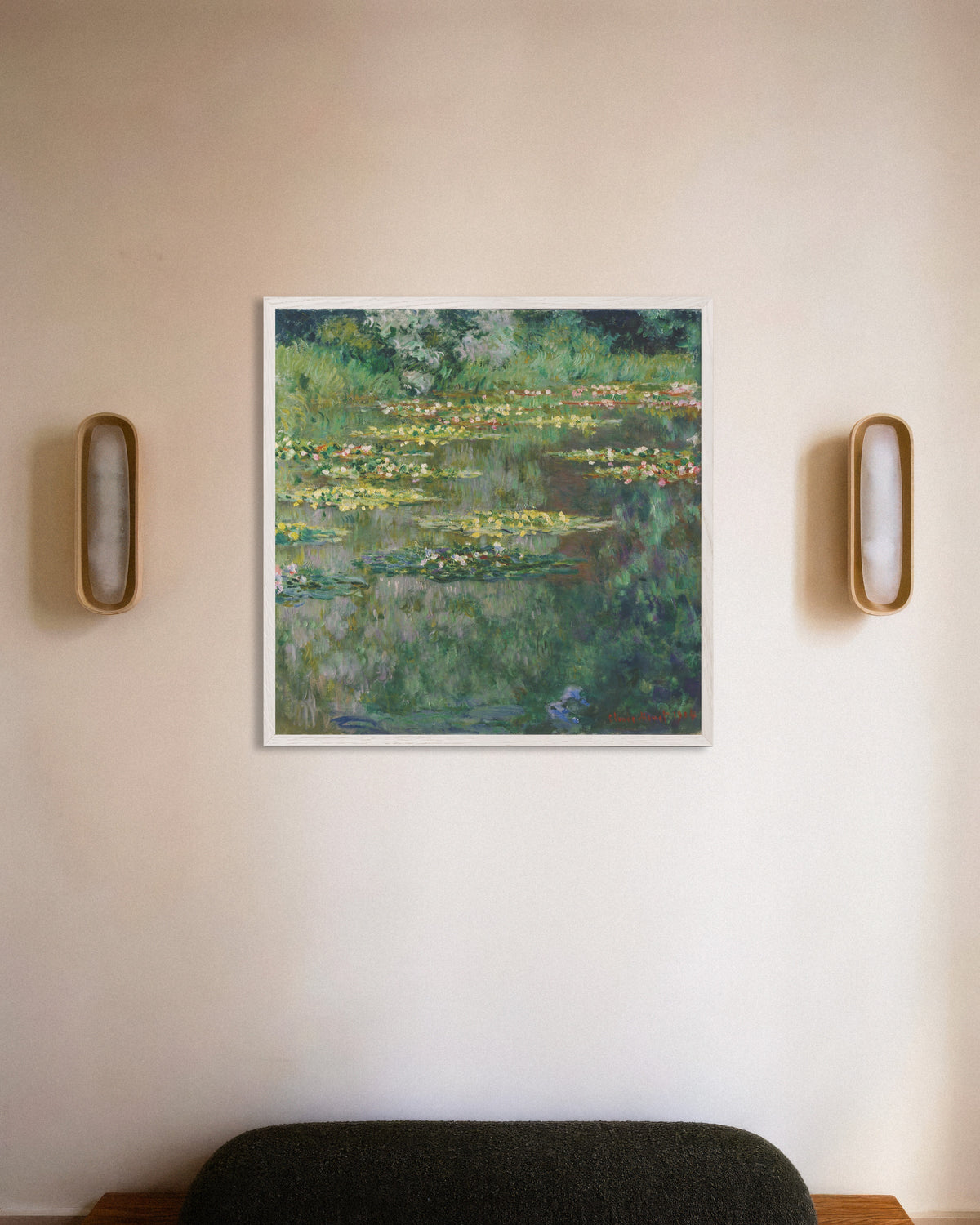 Poster Näckrosdammen (1904) av Claude Monet med vit träram