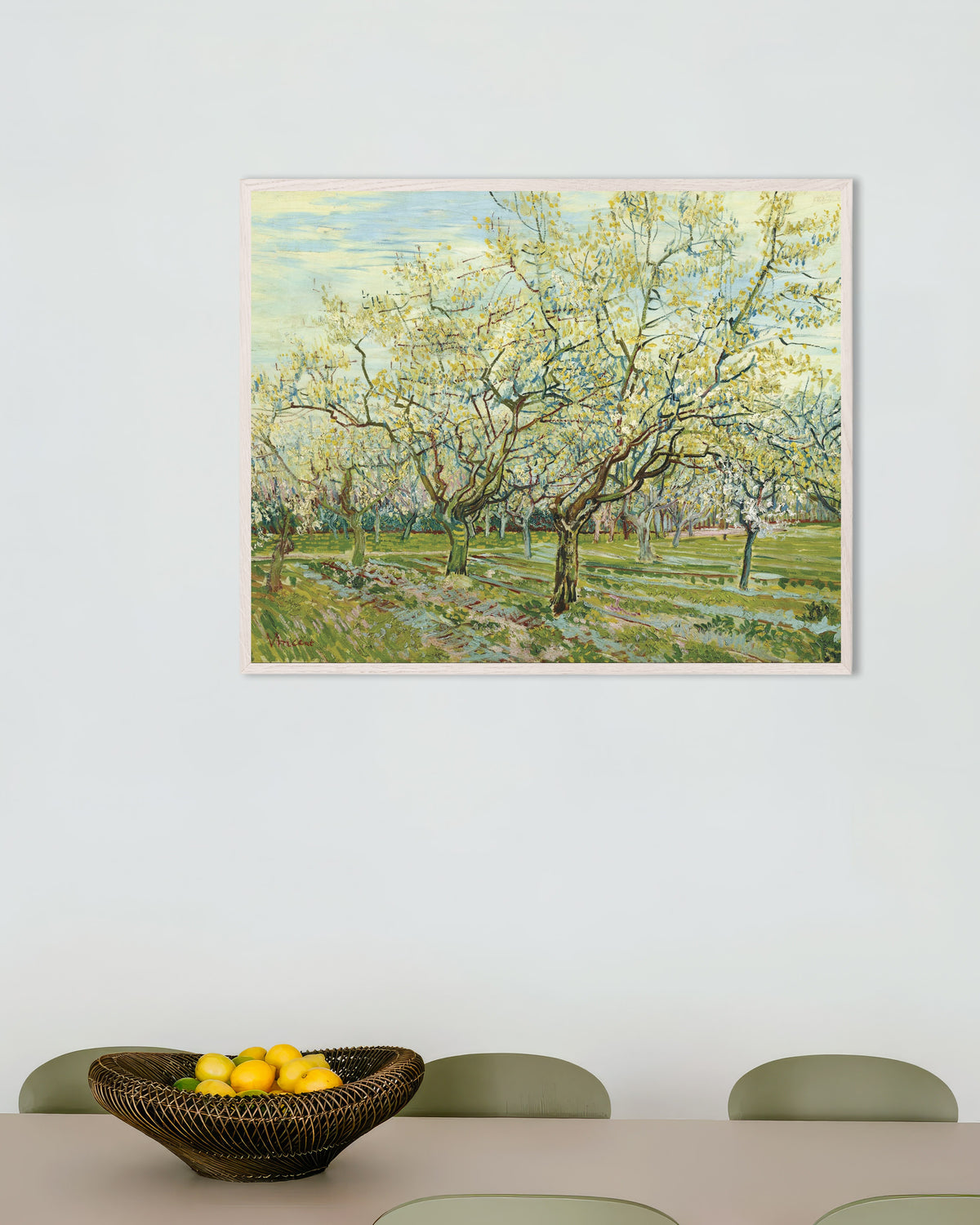 Poster av Den vita fruktträdgården (1888) av Vincent van Gogh, med vit träram