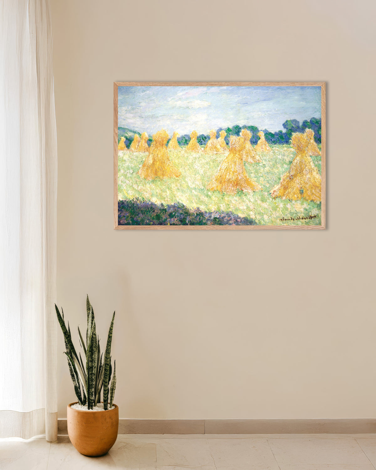 Poster Flickorna i Giverny, solljus (1894) av Claude Monet med ram i naturträ