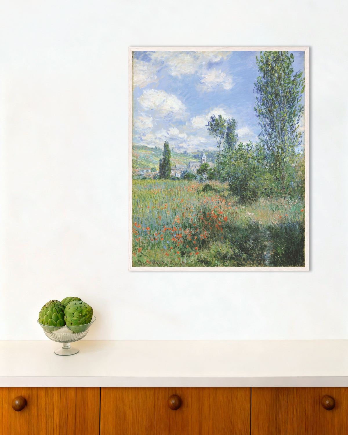 Poster Utsikt över Vétheuil (1880) av Claude Monet med vit träram