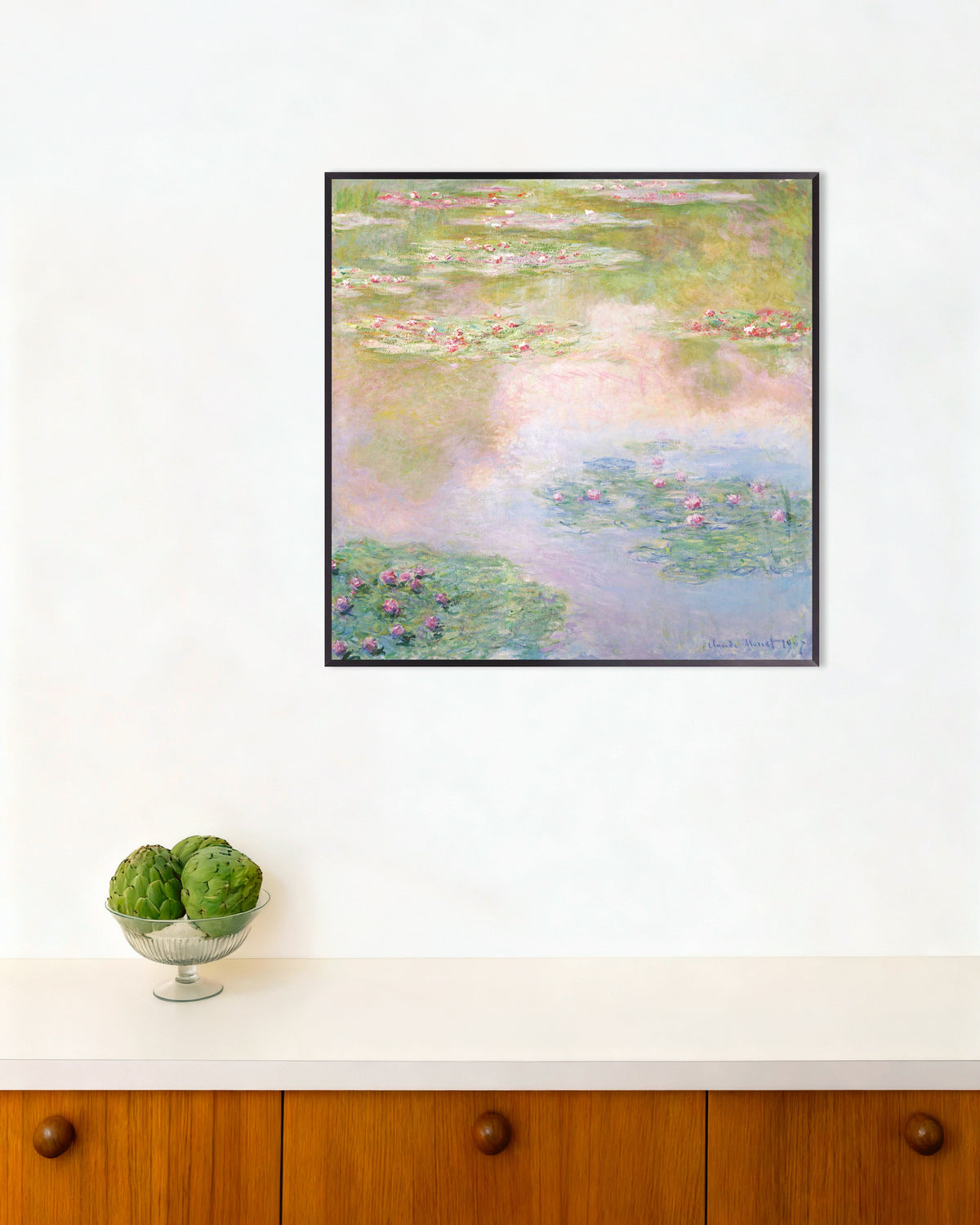 Poster Näckrosor, rosa speglingar (1907) av Claude Monet med metallram