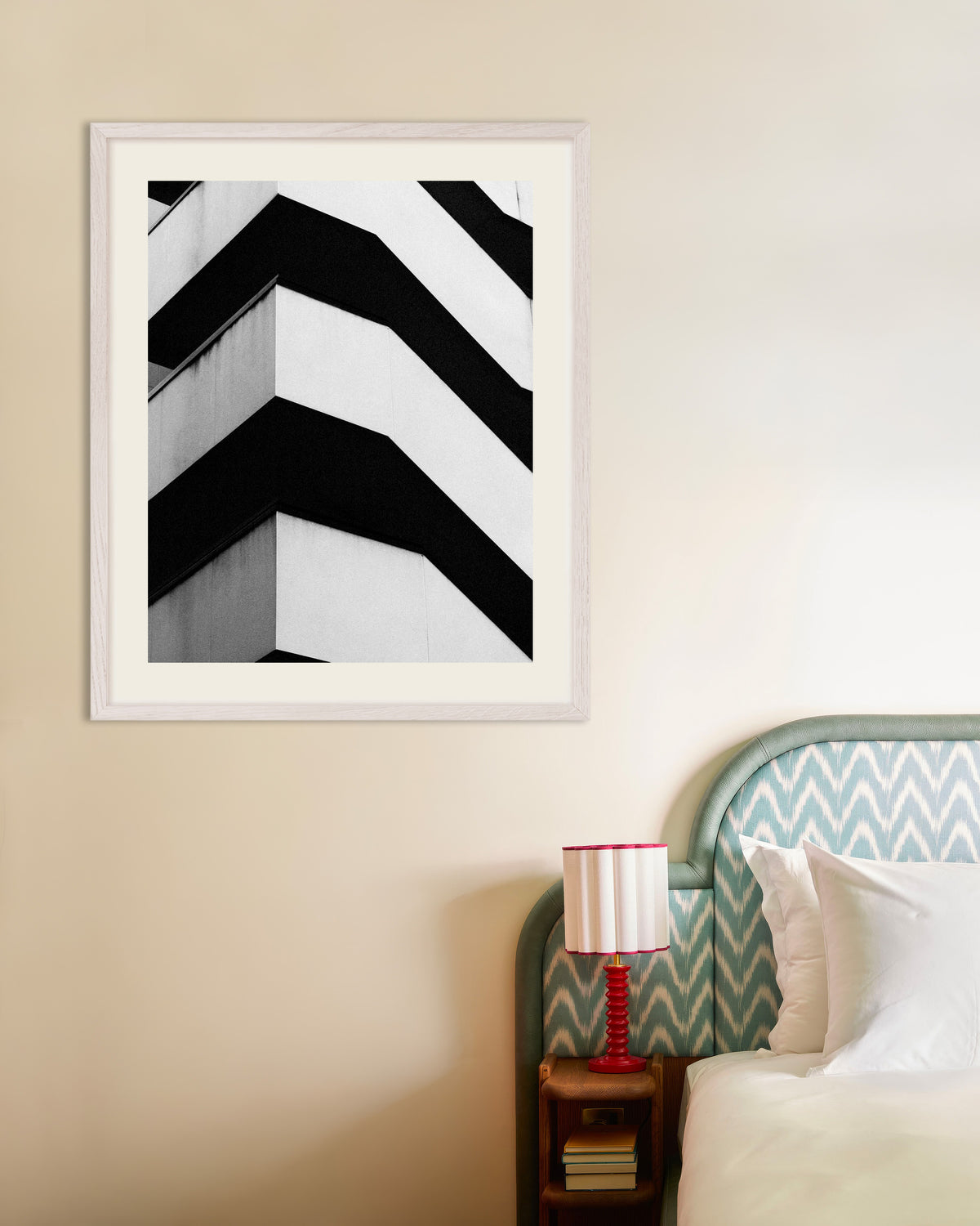 Poster ”Zigzagformade betongbalkonger”, med vit träram