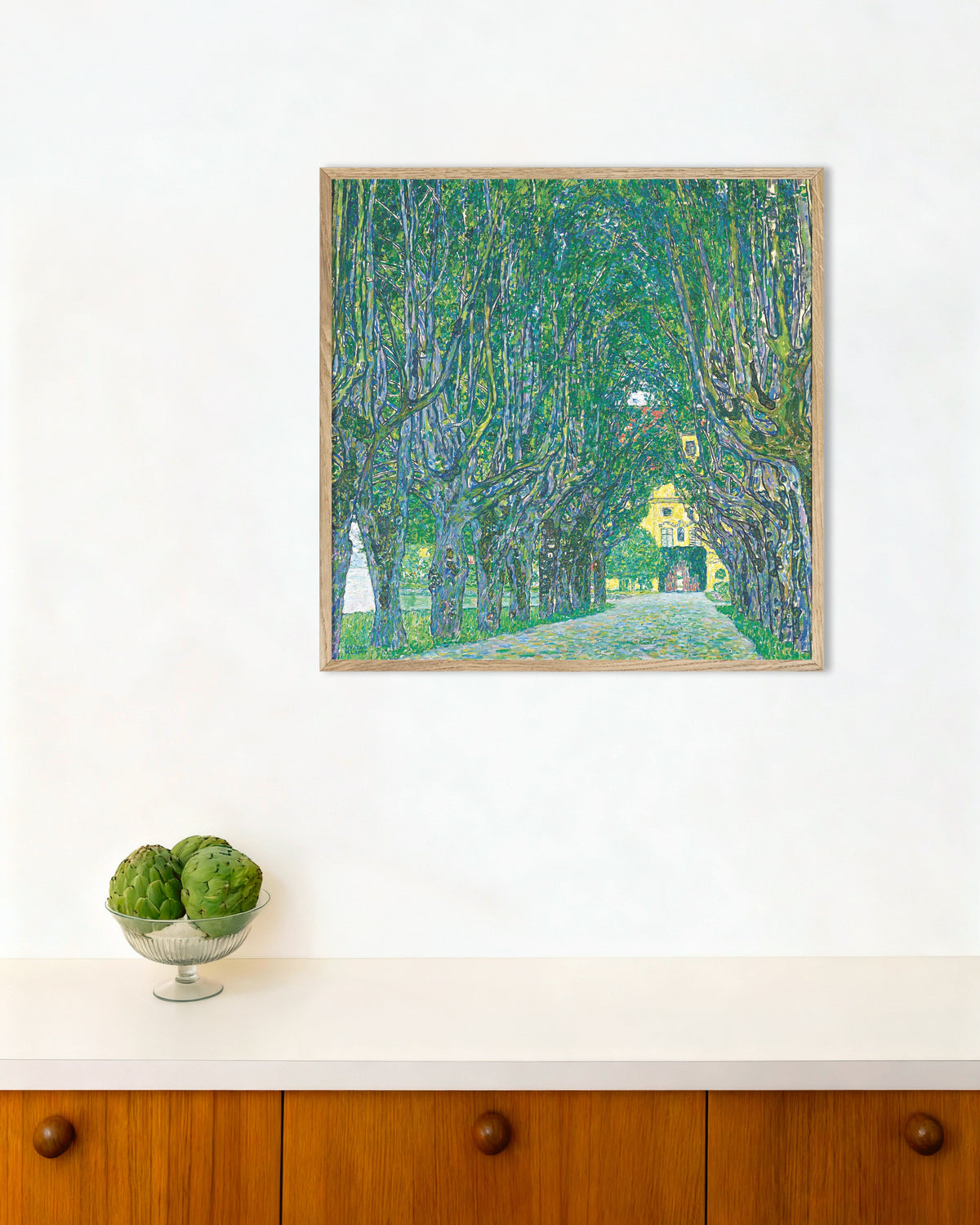 Poster Allé till Schloss Kammer (1912) av Gustav Klimt med ram i naturträ