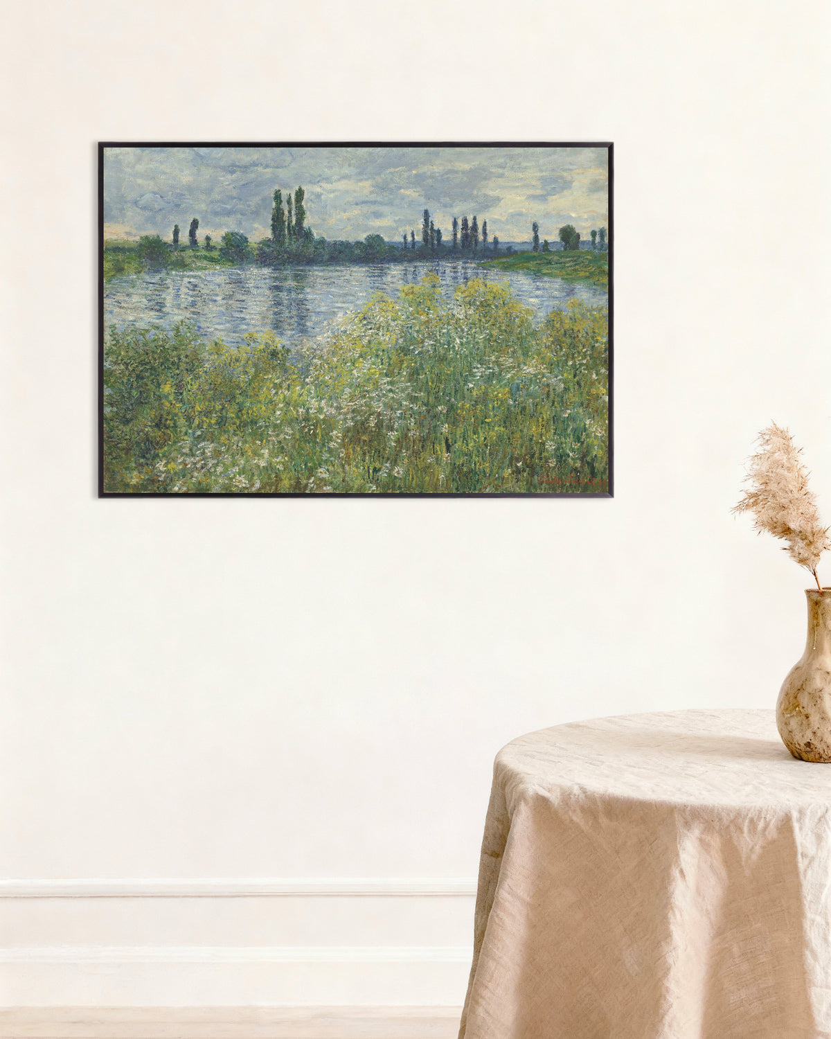 Poster Seines strand vid Vétheuil (1880) av Claude Monet med metallram