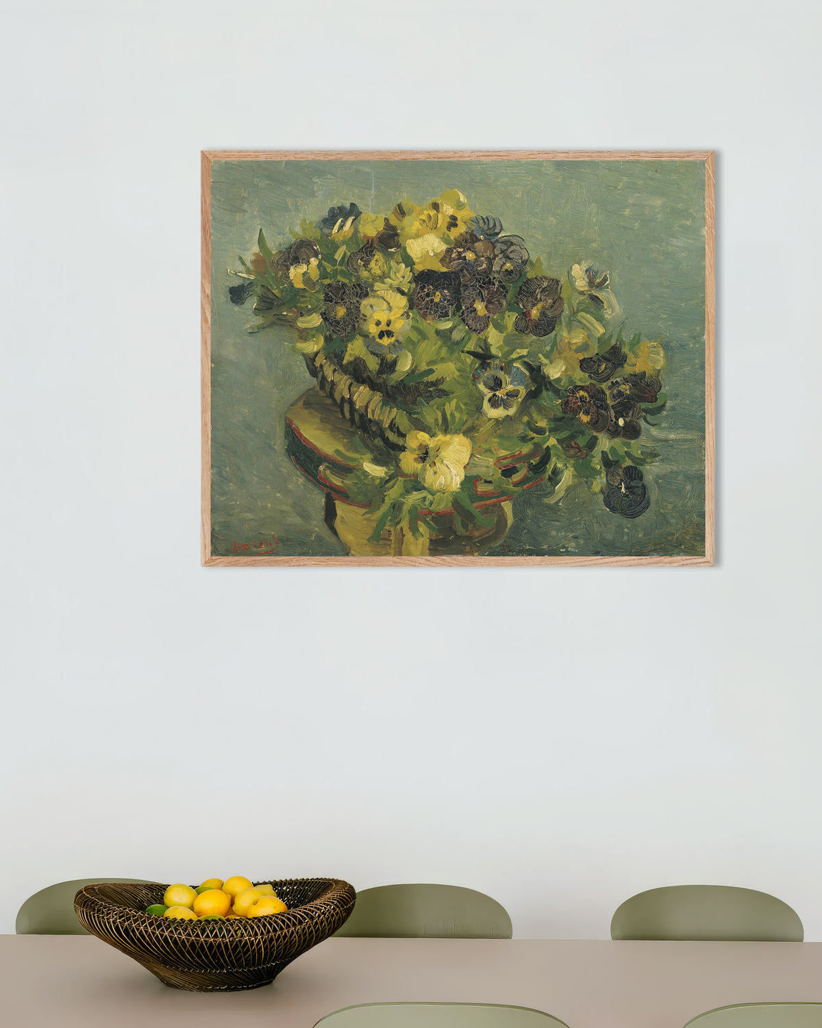 Poster med Pensékorg på ett litet bord (1887) av Vincent van Gogh, med ram av naturligt trä