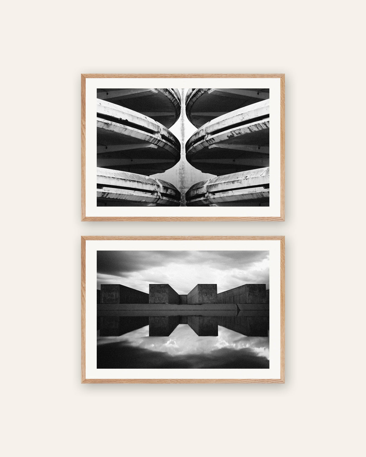 Brutalism-posters, set med 2: symmetri, i ramar av naturek