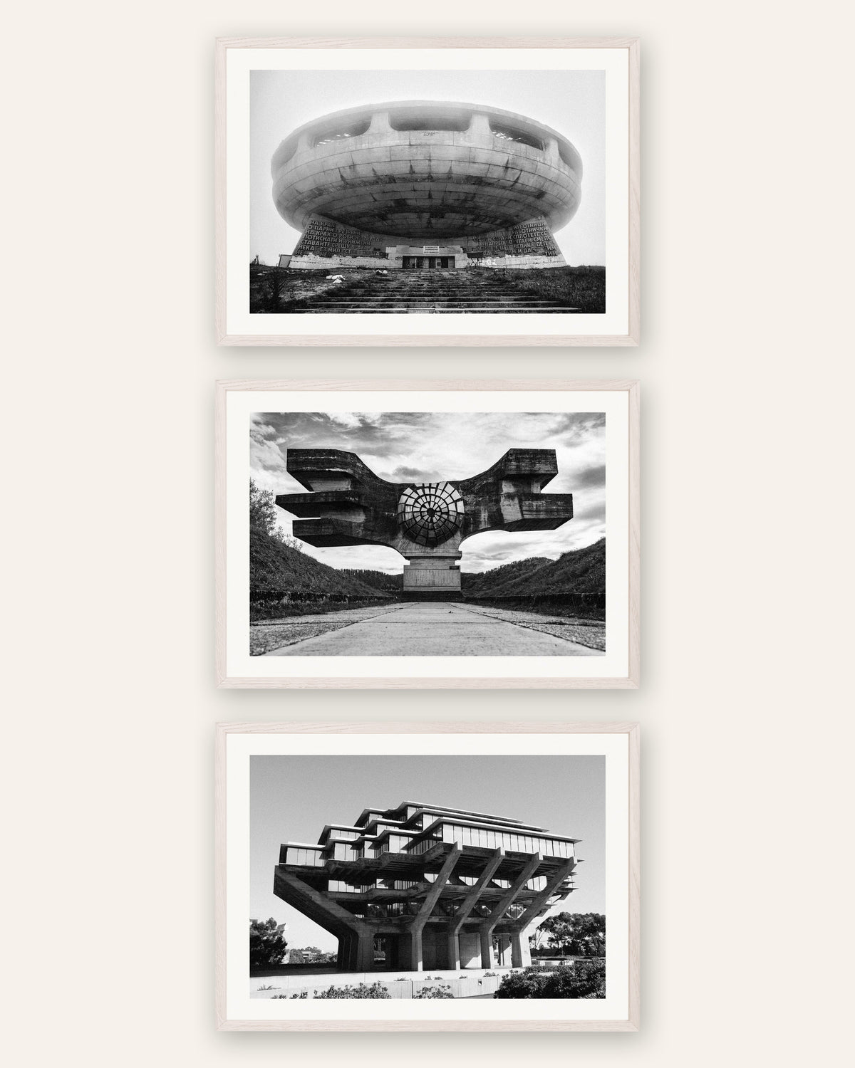 Brutalism-posters, set med 3: landmärken i betong, i vita ekramar
