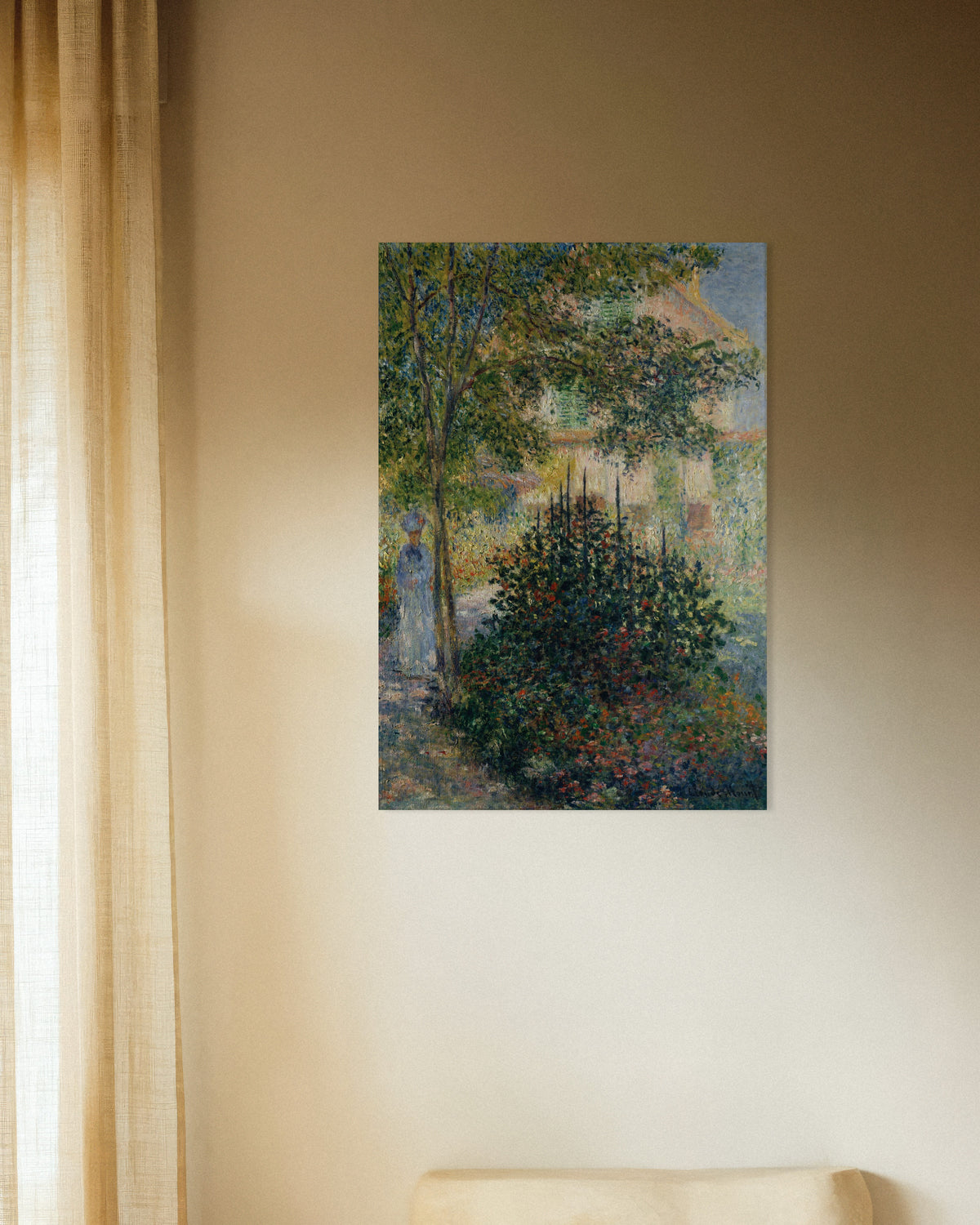 Poster Camille Monet i trädgården i Argenteuil (1876) av Claude Monet