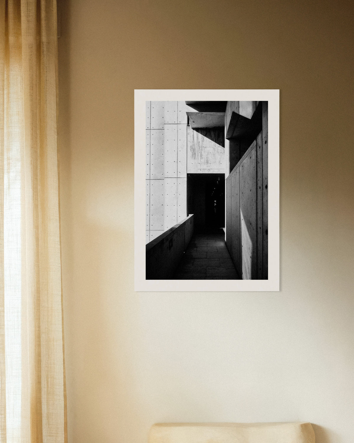 Poster ”Betongpassage i sol och skugga”