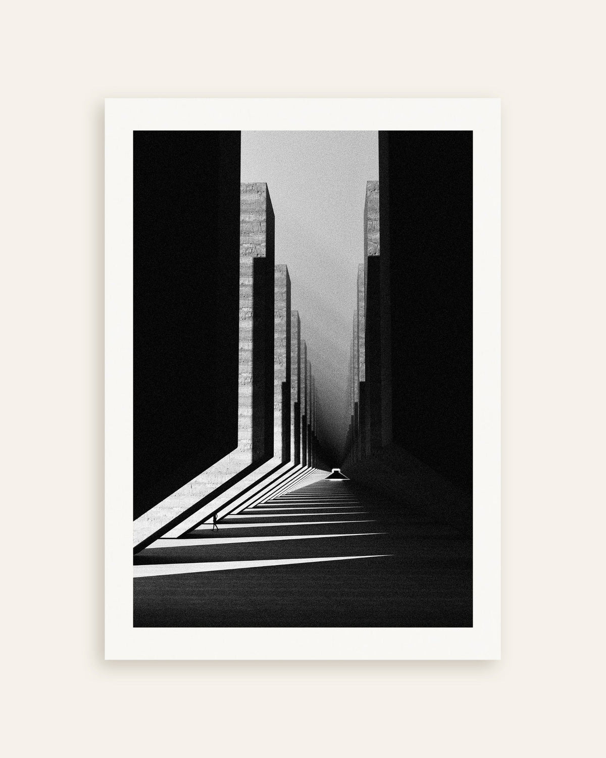 Poster ”Ljusets och betongens korridor”, miniatyr