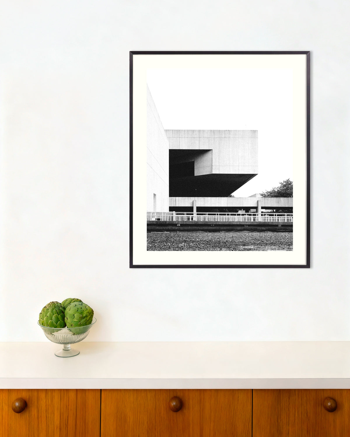 Poster ”Flytande betongblock”, med metallram