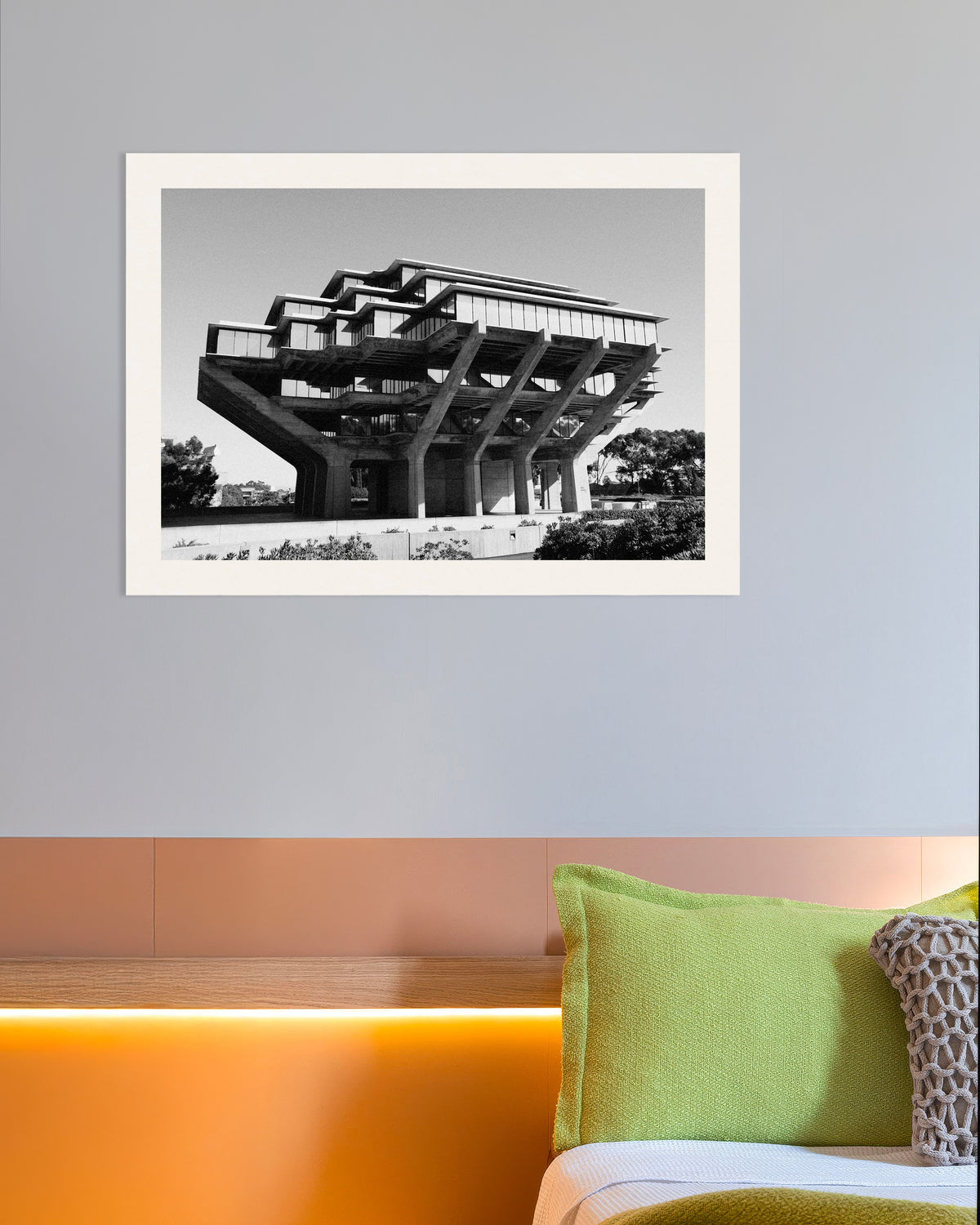 Poster ”Bibliotek på betongpelare”