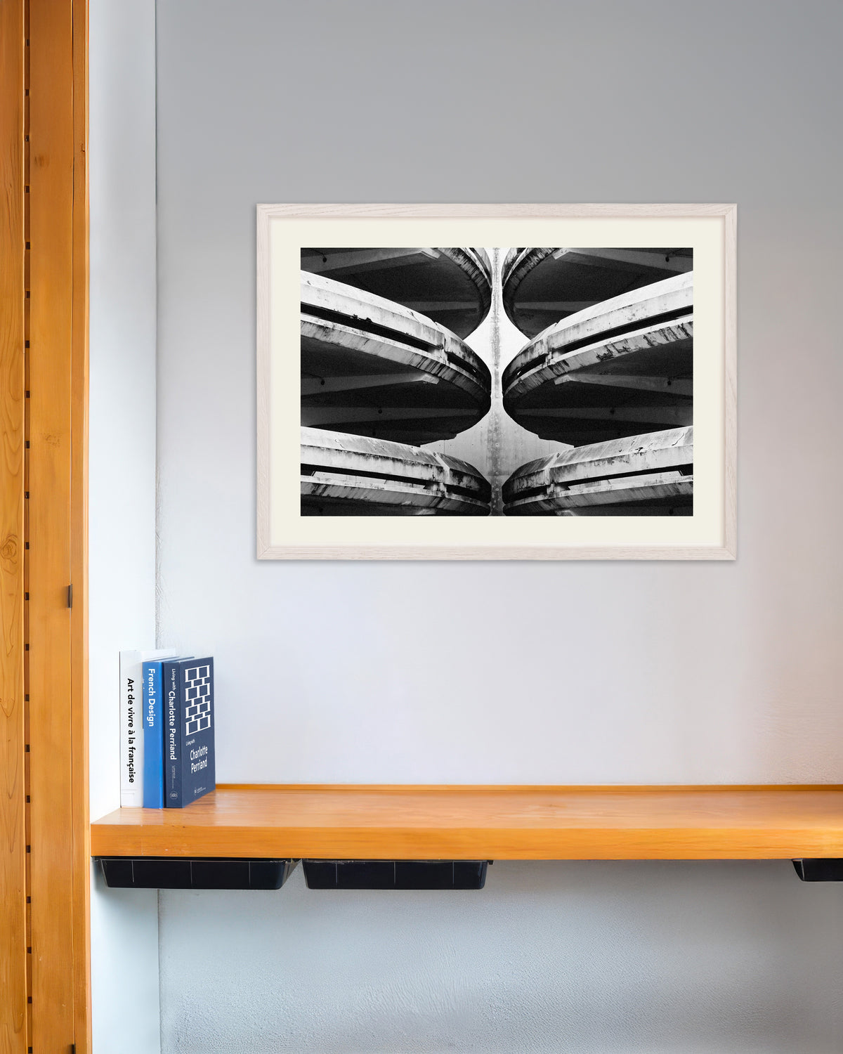 Poster ”Spegelvända parkeringsramper”, med vit träram