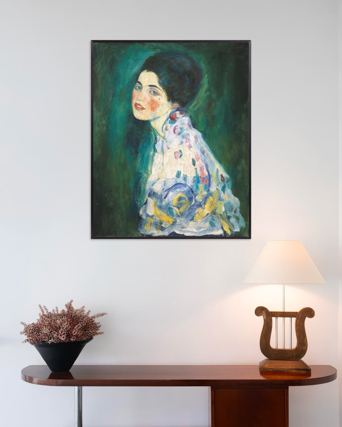 Poster Porträtt av en dam (1916–1917) av Gustav Klimt med metallram