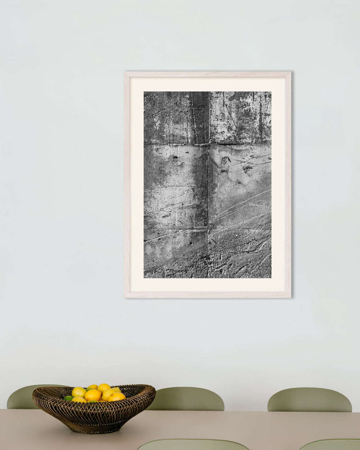 Poster ”Rå betongväggstruktur”, med vit träram