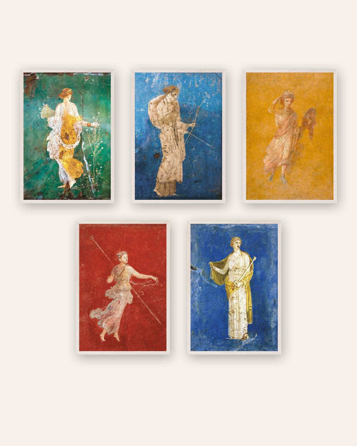 Set med 5 posters med romerska fresker, Flora, Artemis, Melpomene, Menad och Medea, i vita träramar