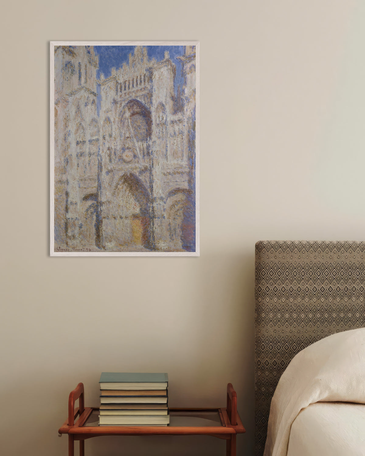 Poster Katedralen i Rouen, portalen i solljus (1894) av Claude Monet med vit träram