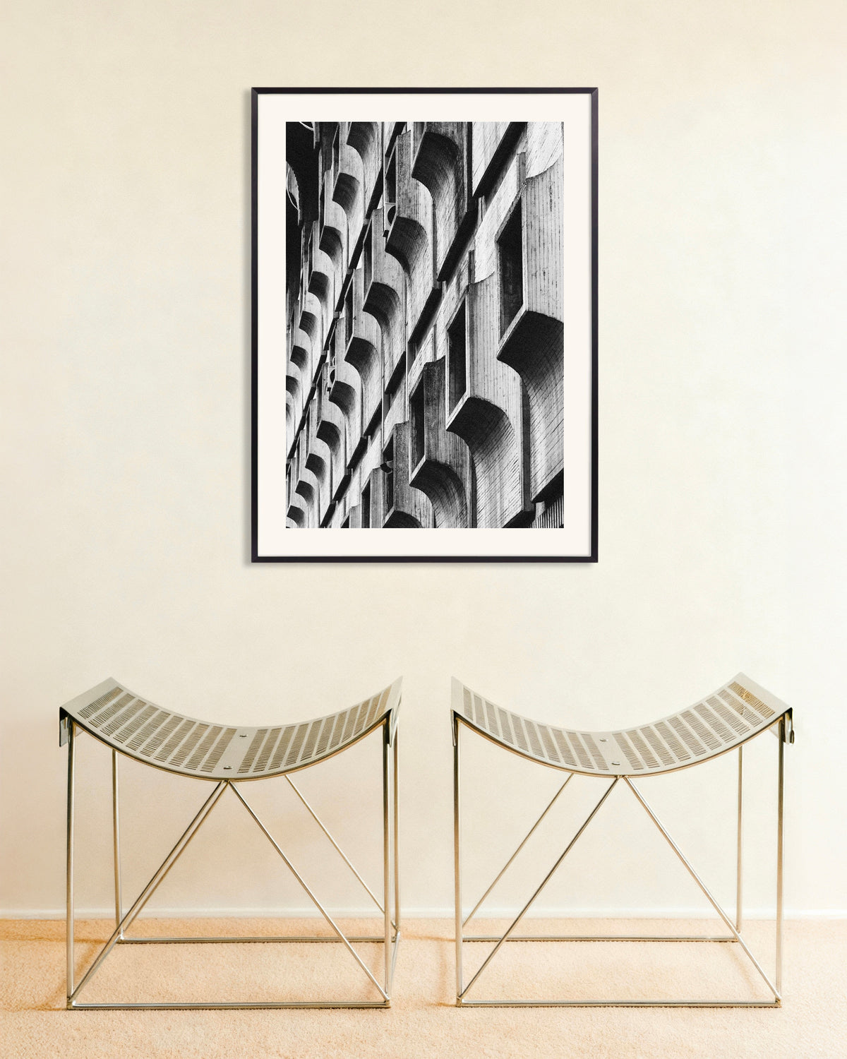 Poster ”Bågformade fönsterramar”, med metallram