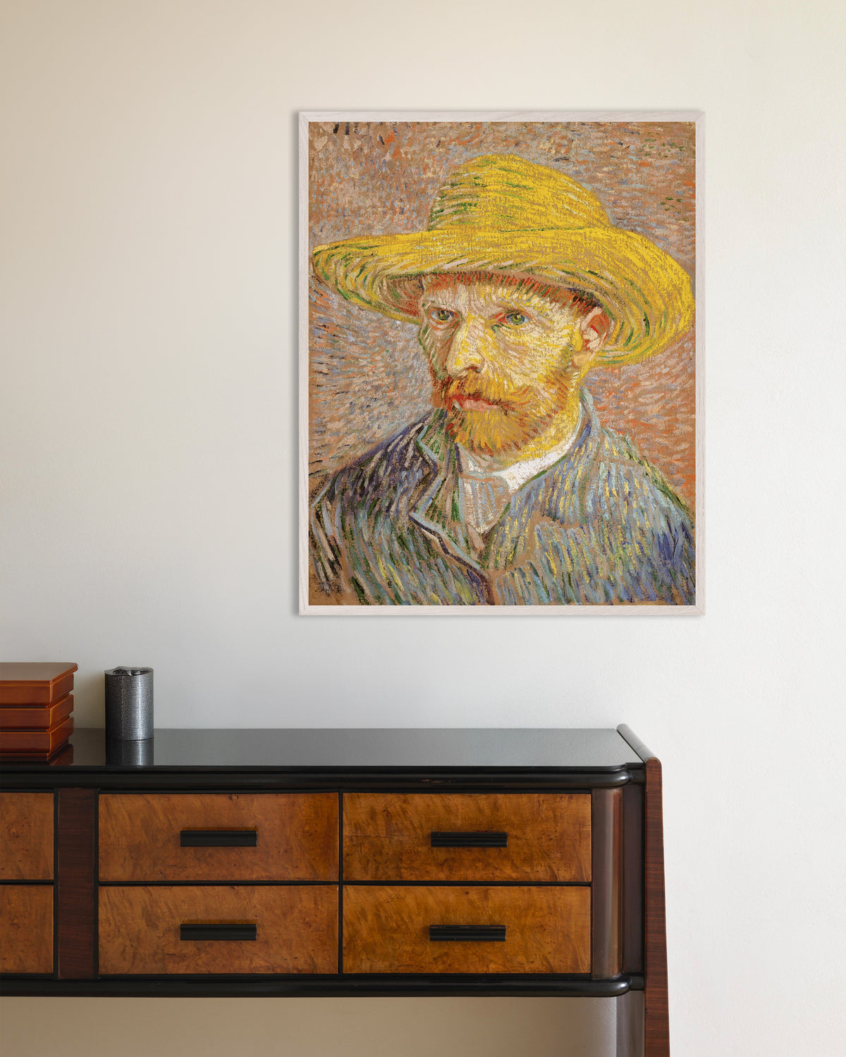 Poster av Självporträtt med stråhatt mot orange bakgrund (1887) av Vincent van Gogh, med vit träram
