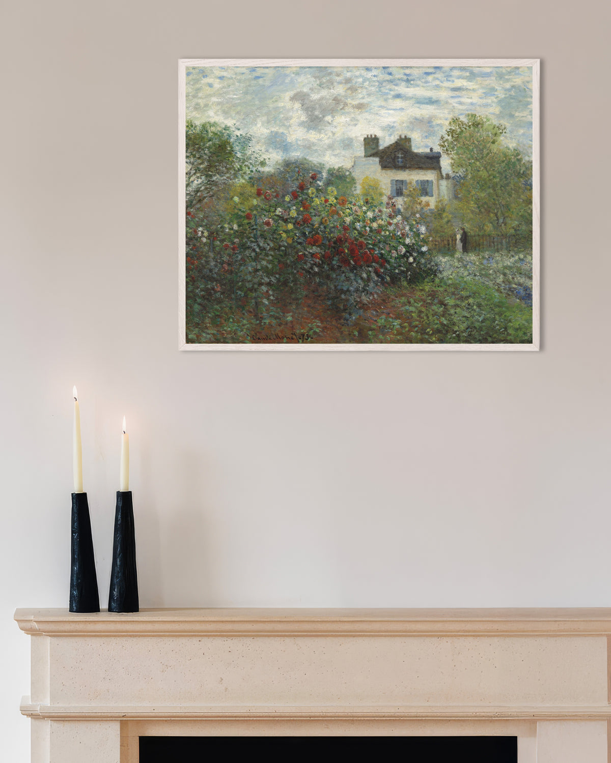 Poster Konstnärens trädgård i Argenteuil, ett hörn med dahlior (1873) av Claude Monet med vit träram