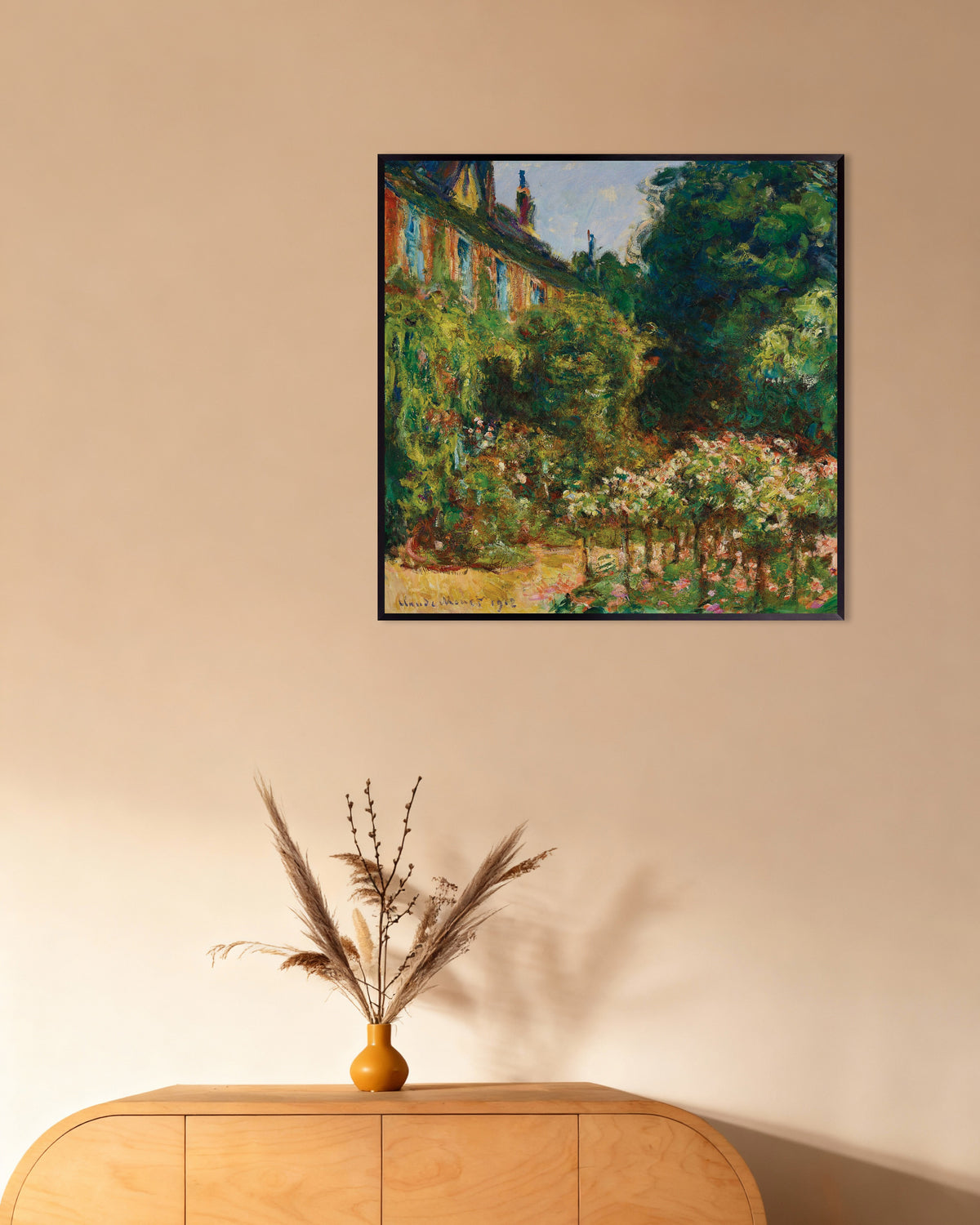 Poster Konstnärens hus i Giverny (1912) av Claude Monet med metallram