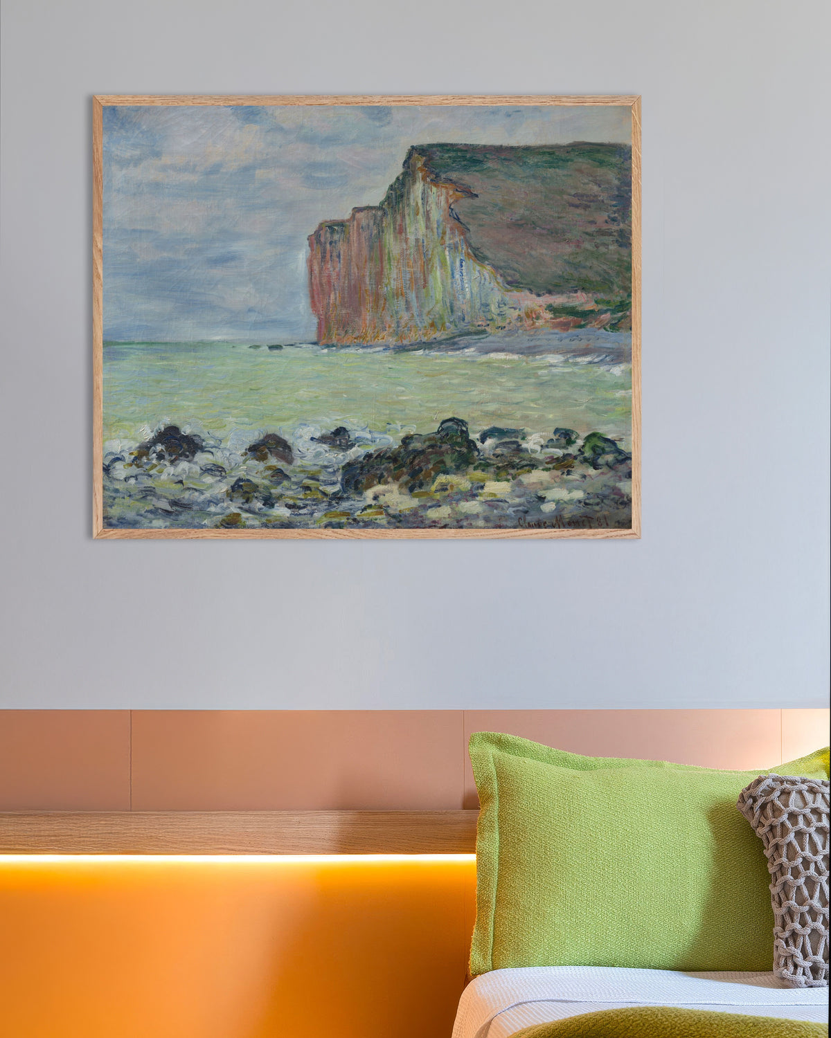 Poster Klippan vid Les Petites-Dalles (1881) av Claude Monet med ram i naturträ
