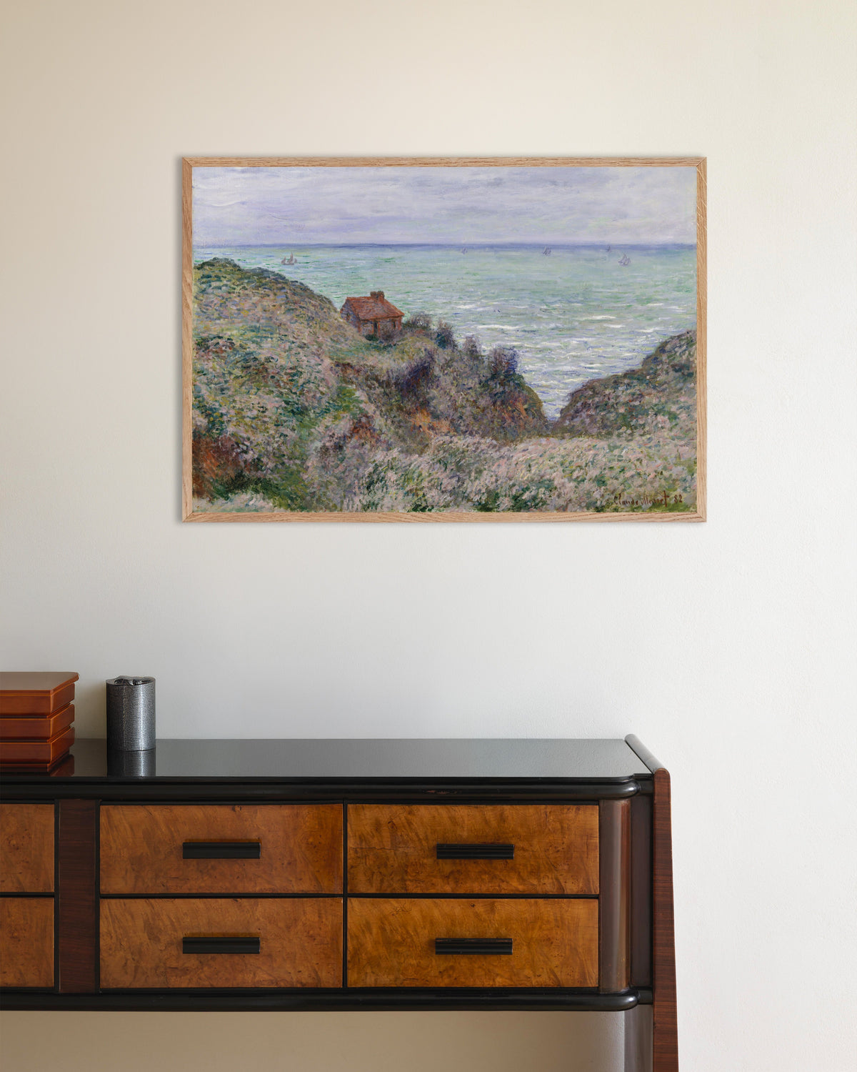 Poster Tullvaktarens stuga (1882) av Claude Monet med ram i naturträ