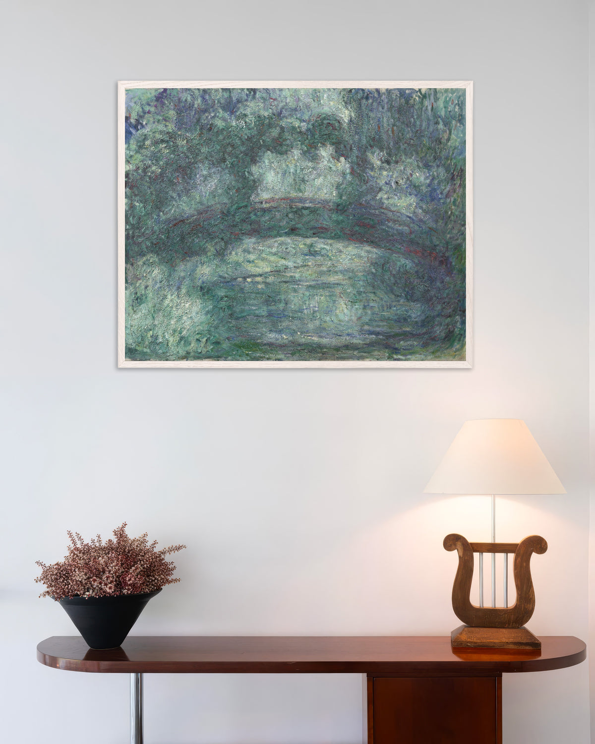 Poster Den japanska bron (1919–1924) av Claude Monet med vit träram