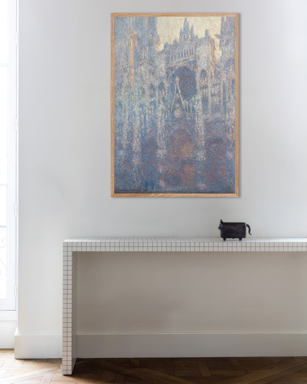 Poster Portalen till katedralen i Rouen i morgonljus (1894) av Claude Monet med ram i naturträ