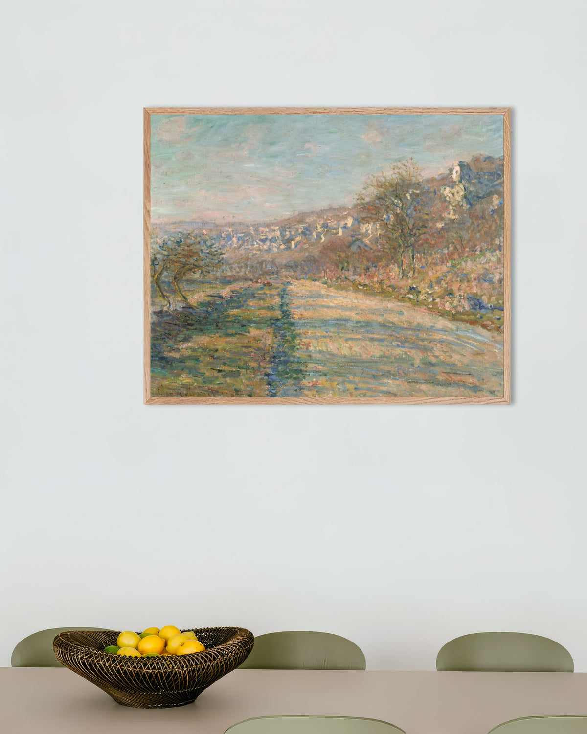 Poster Vägen till La Roche-Guyon (1880) av Claude Monet med ram i naturträ