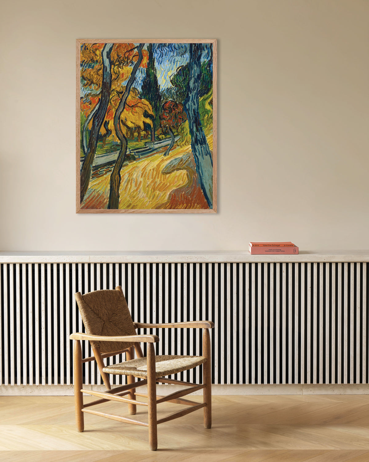 Poster med Träden i asylens trädgård (1889) av Vincent van Gogh, med ram i naturträ