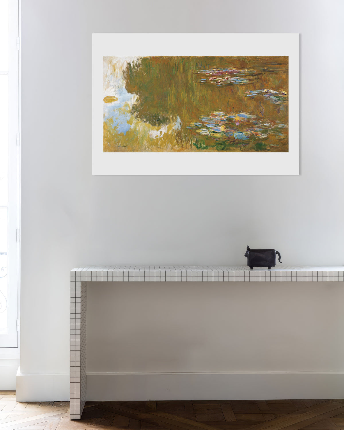 Poster Näckrosdamm med speglingar av pil (ca 1917–1919) av Claude Monet