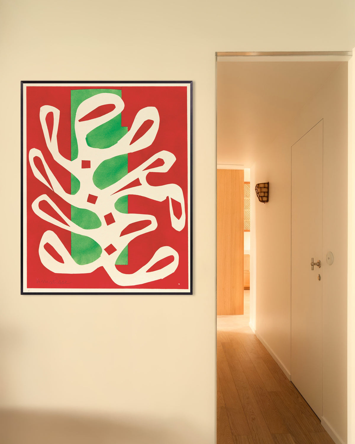 Poster med Vit alg på röd och grön bakgrund (1947) av Henri Matisse, med metallram