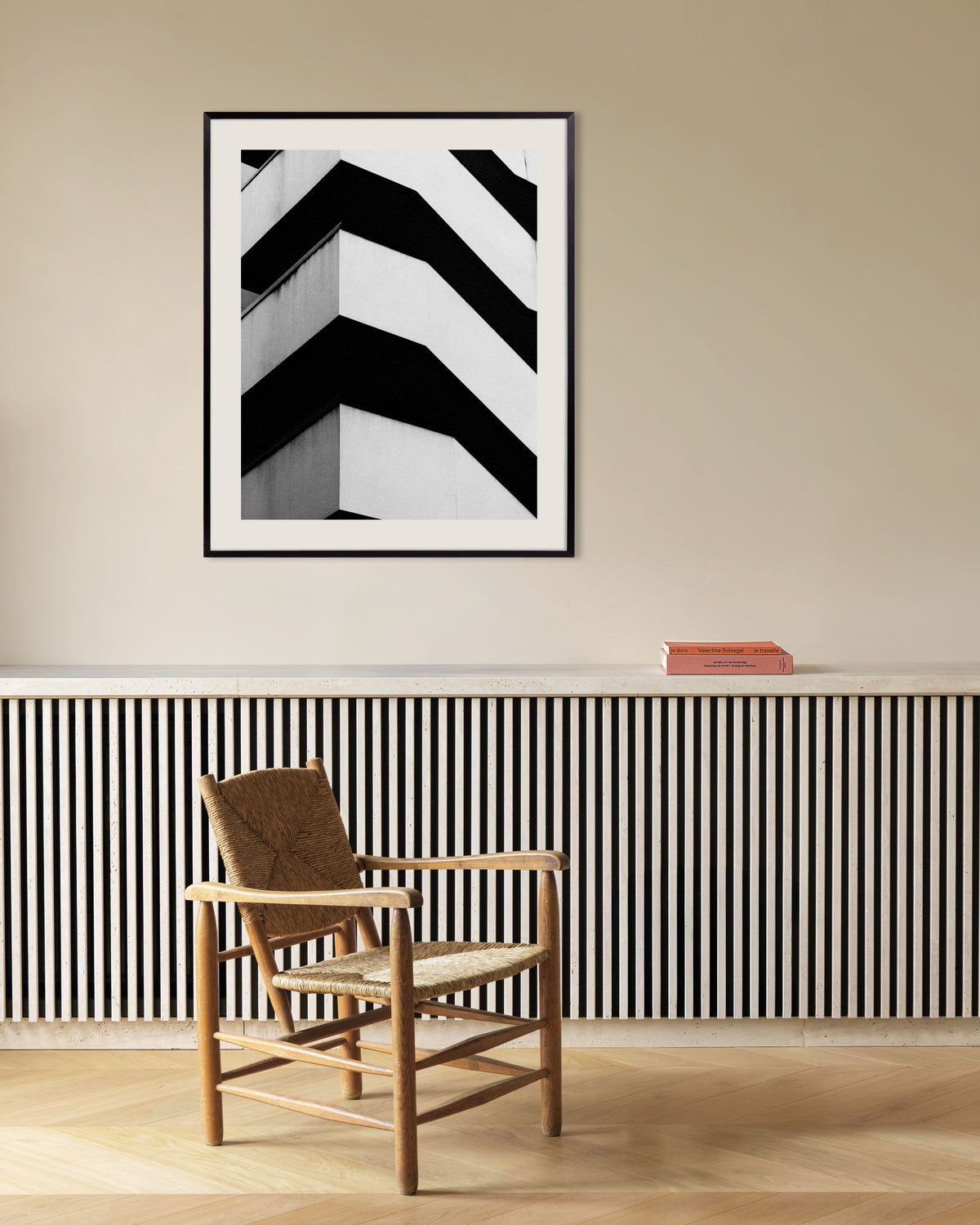 Poster ”Zigzagformade betongbalkonger”, med metallram